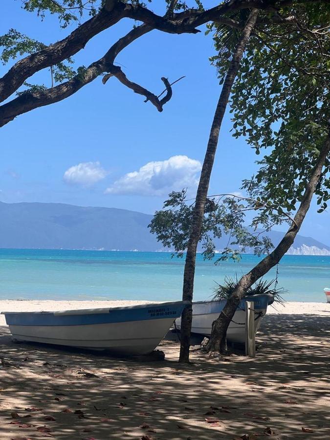 Lago Enriquillo Resort Cerro Al Medio Екстер'єр фото